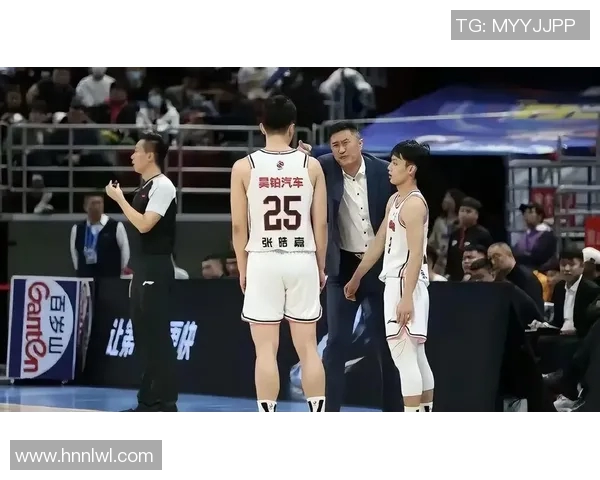 CBA精彩对决回放山东队与深圳队的巅峰对决全程回顾