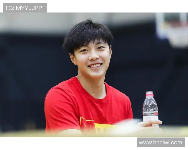 胡明轩：从青涩少年到篮球场上的璀璨明星之路与成长故事