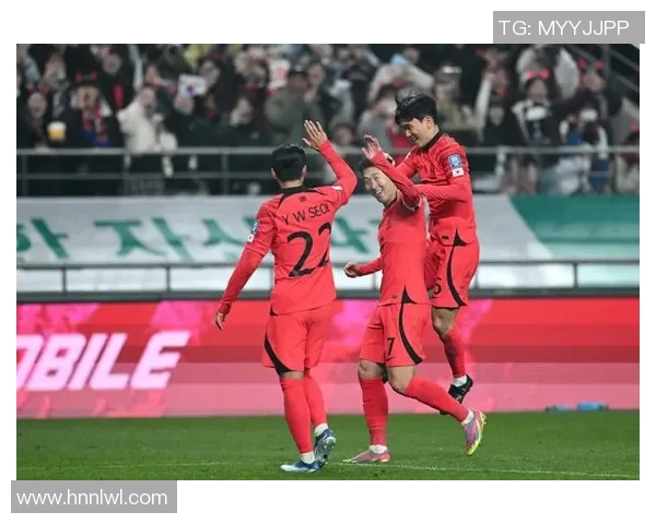 伊朗与韩国足球比赛现场直播精彩瞬间全程回顾与分析